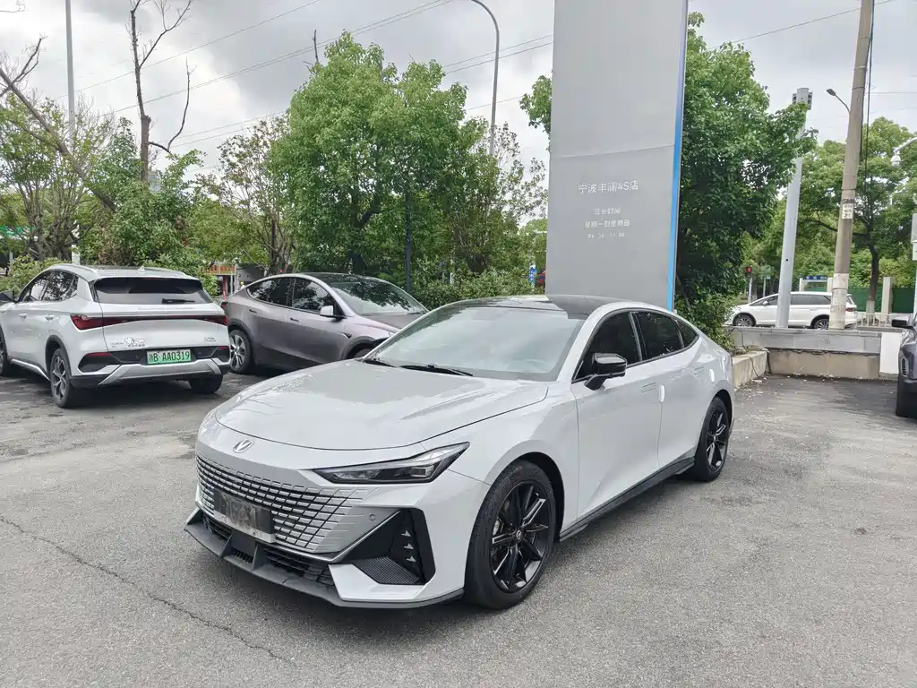 Changan UNI-V 2023