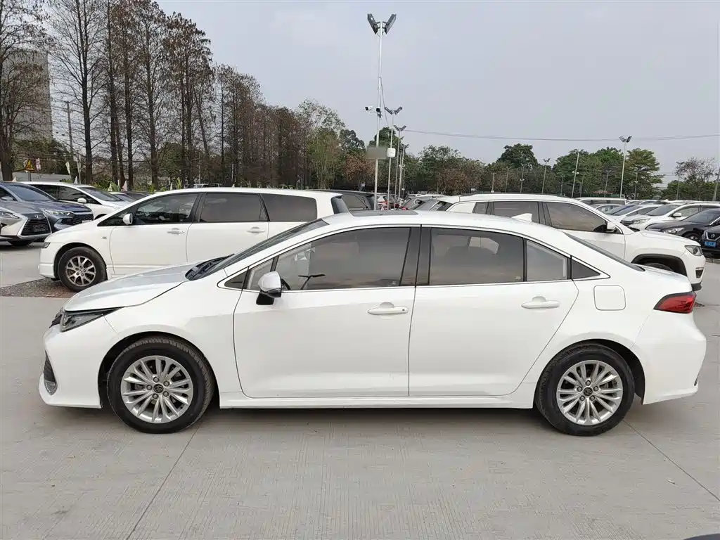 Toyota Allion 2023 — фото 25