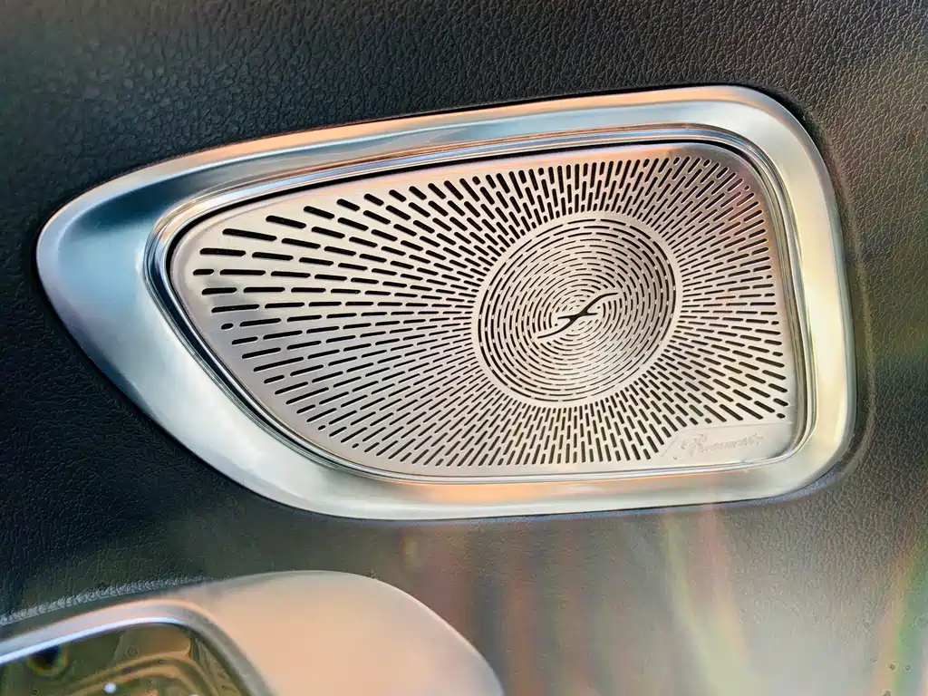 Mercedes-Benz C-Class 2023 — фото 13