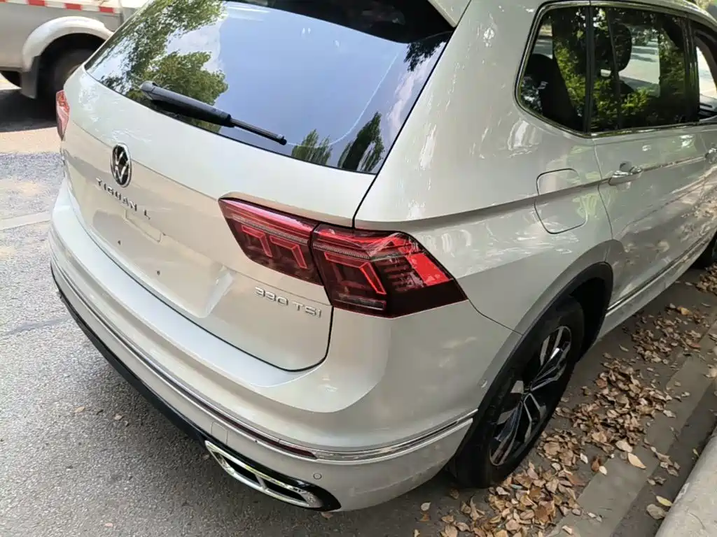 Volkswagen Tiguan L 2023 — фото 8