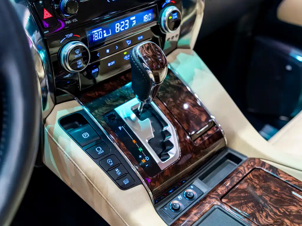 Toyota Alphard 2018 — фото 14