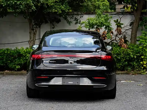 Mercedes-Benz EQS 2024
