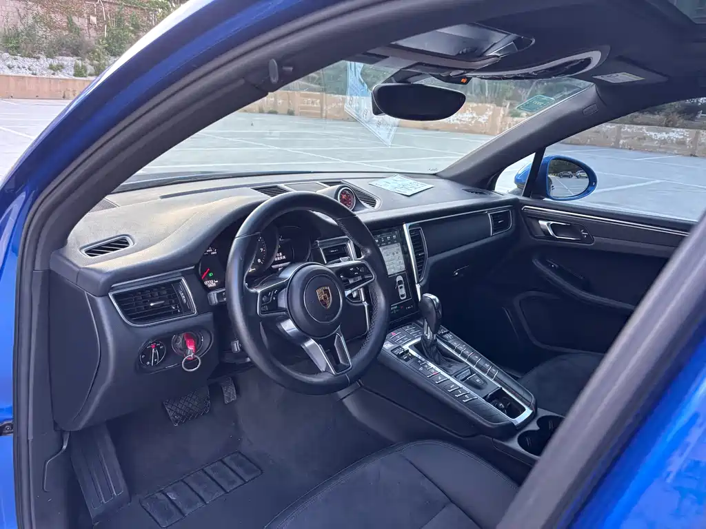 Porsche Macan 2016 — фото 12