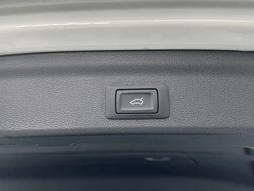 Audi Q3 2023 — фото 15