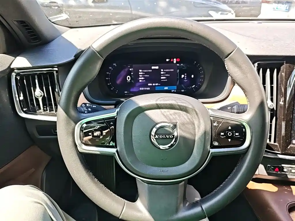 Volvo S90 2024 — фото 11