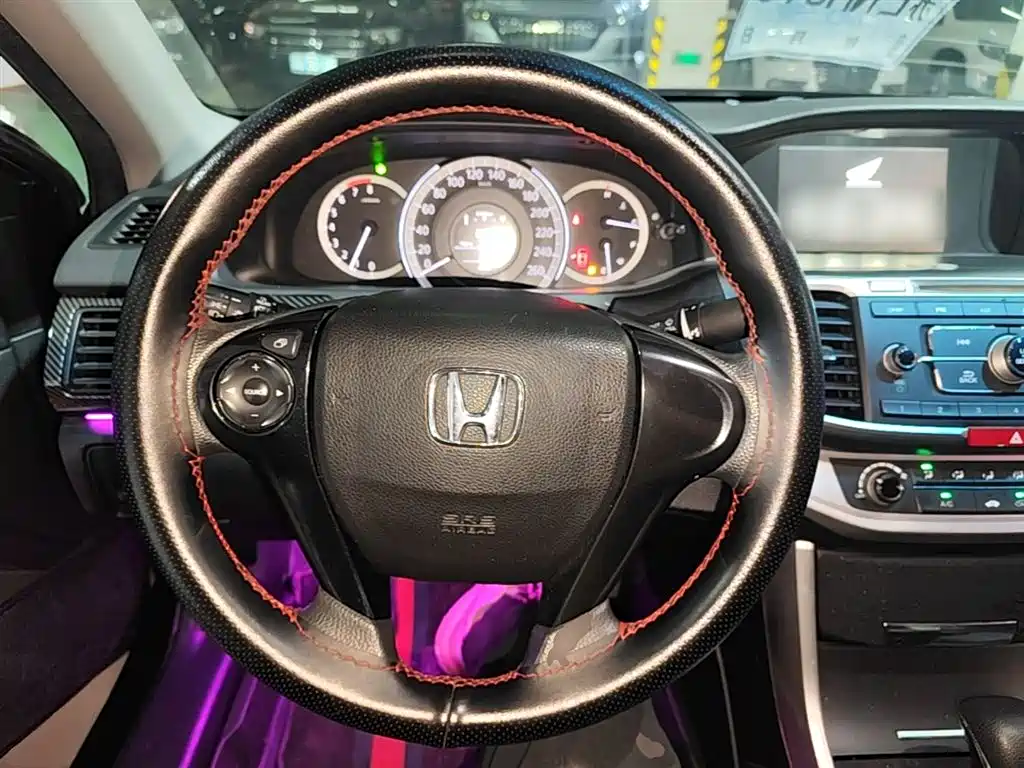 Honda Accord 2016 — фото 11