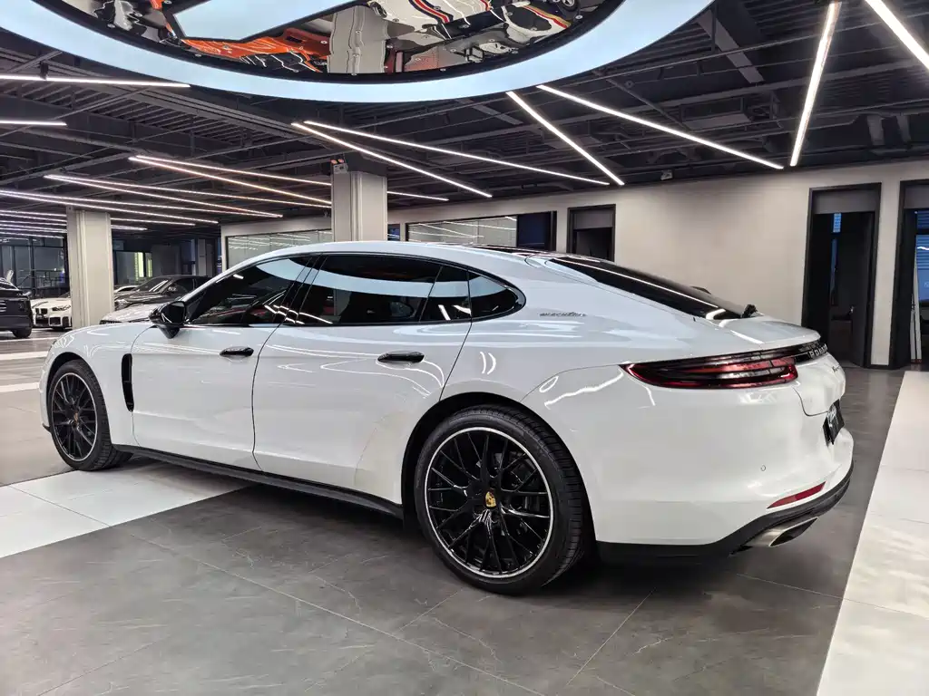 Porsche Panamera 2019 — фото 4