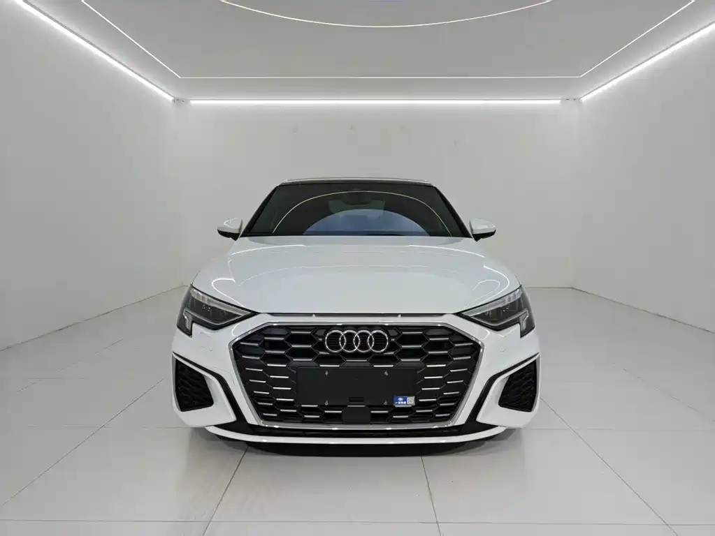 Audi A3 2022 — фото 2