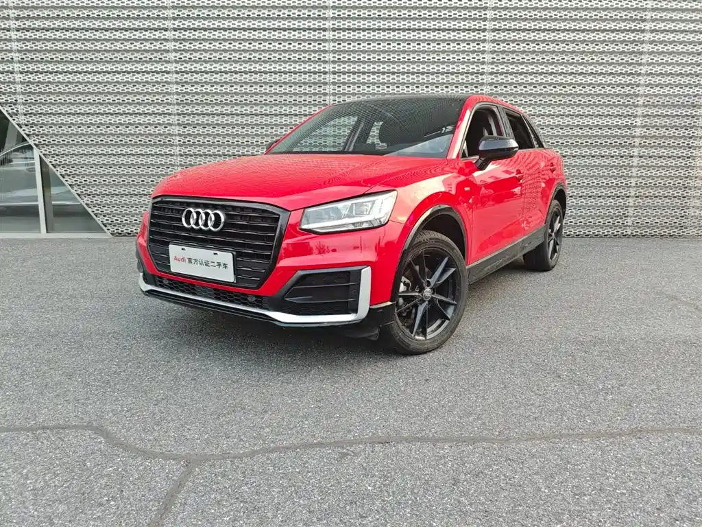 Audi Q2L 2021 — фото 1