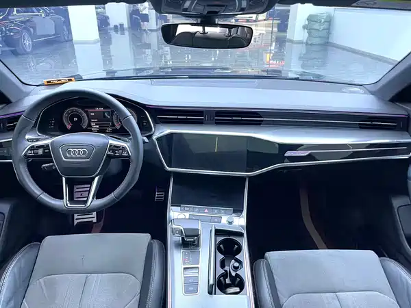Audi A6L 2020