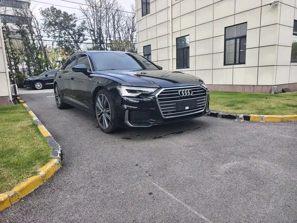 Audi A6L 2022