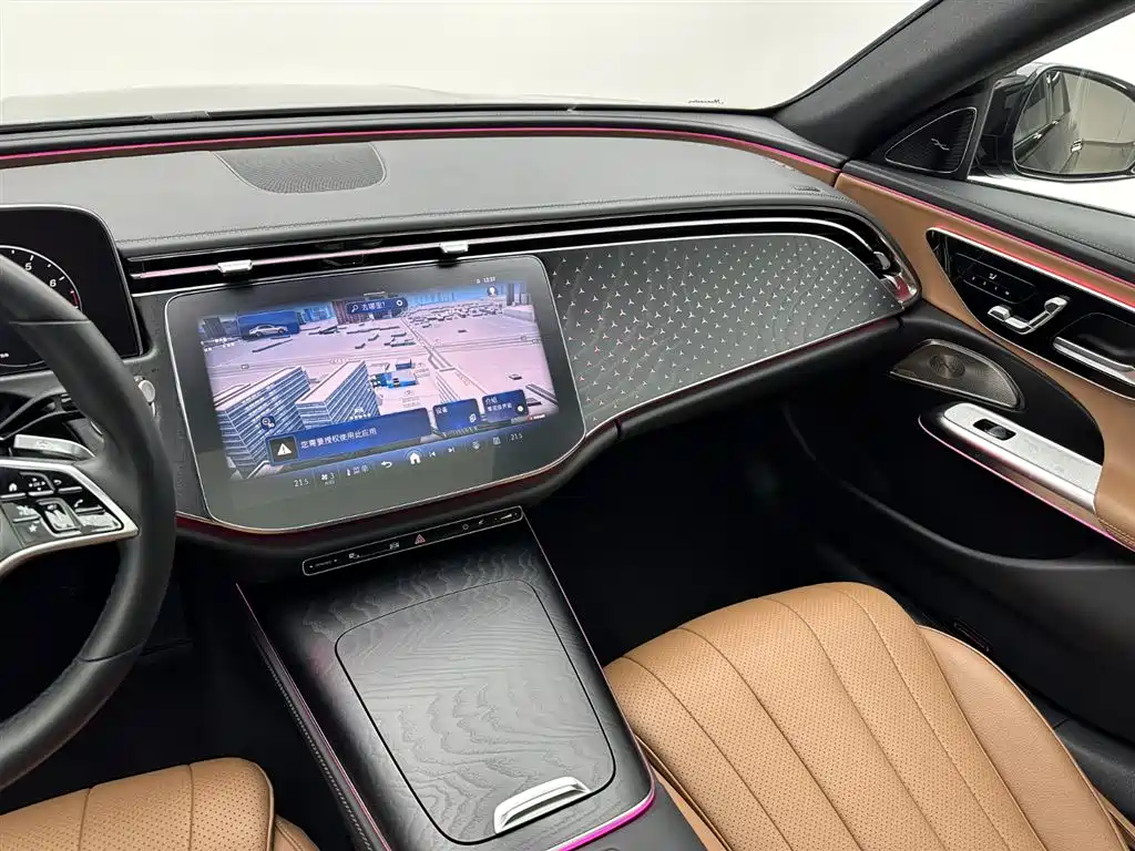 Mercedes-Benz E-Class 2025 — фото 14