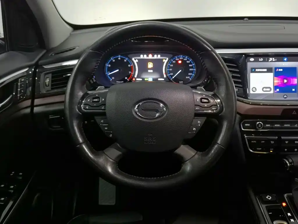 GAC Trumpchi GS8 2018 — фото 11