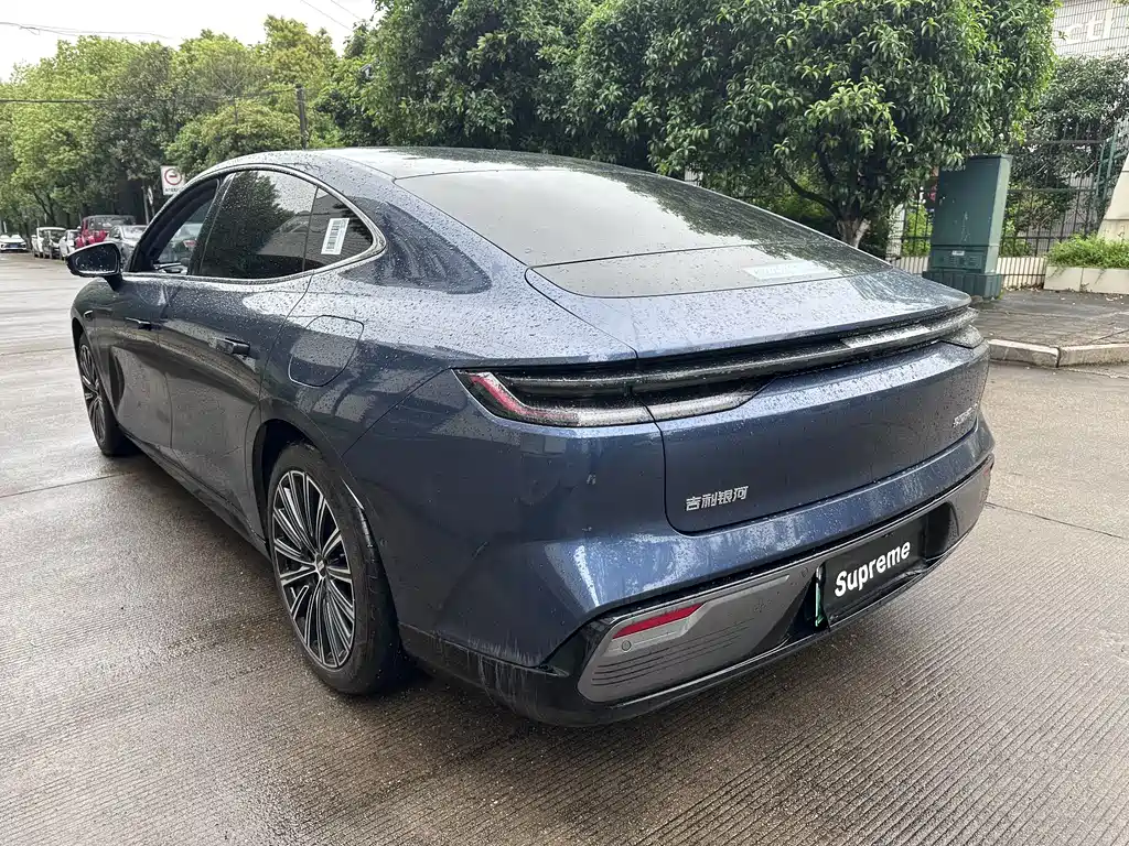 Geely Galaxy Starshine 8 2025 — фото 12