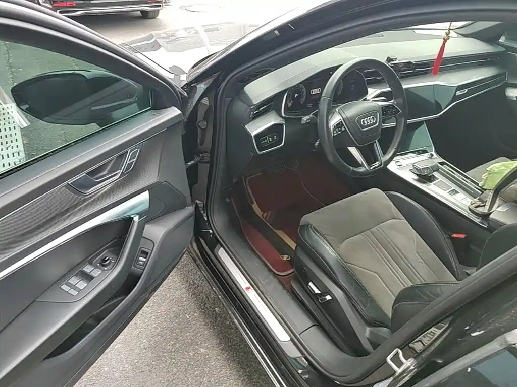 Audi A6L 2023 — фото 23