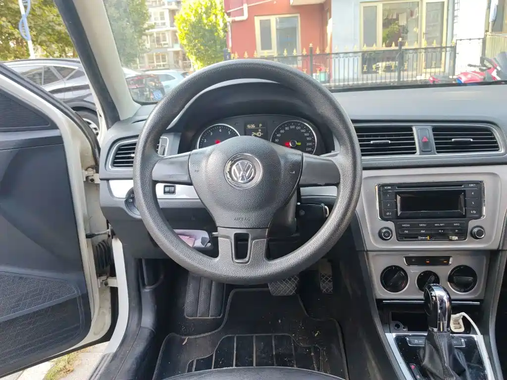 Volkswagen Gran Lavida 2014