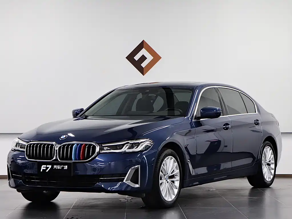 BMW 5 Series 2023 — фото 1
