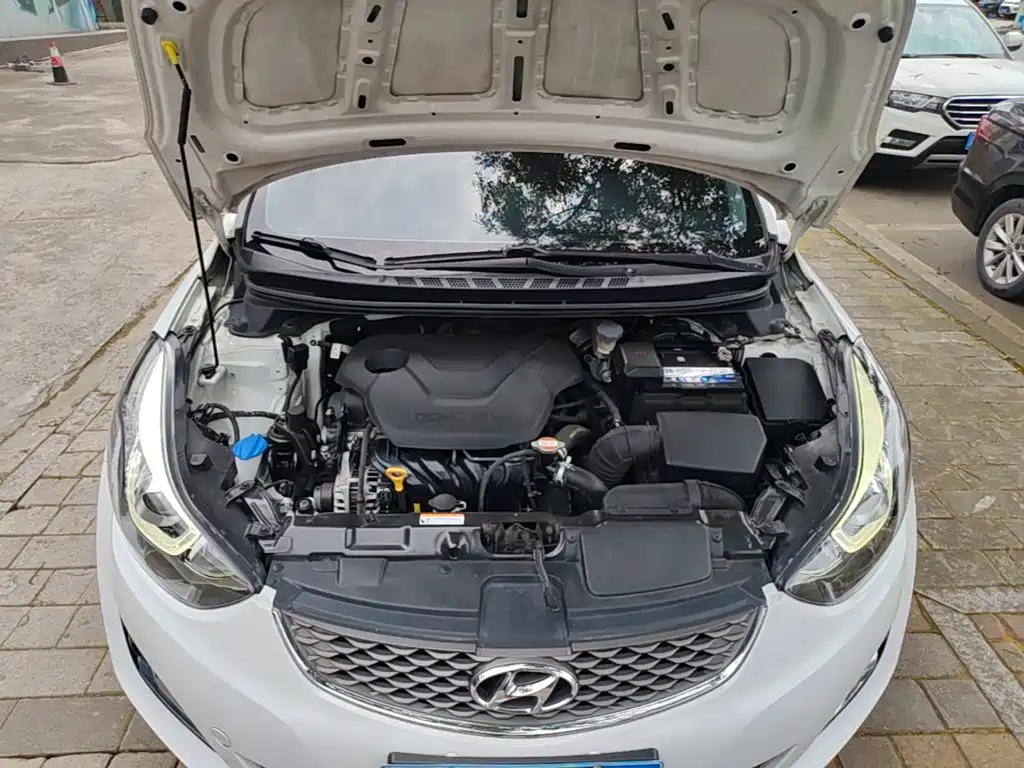 Hyundai Elantra Langdong 2016 — фото 20
