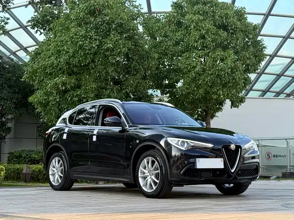 Alfa Romeo Stelvio 2019