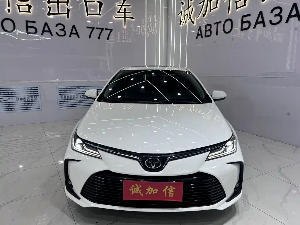 Toyota Corolla 2023 — фото 2