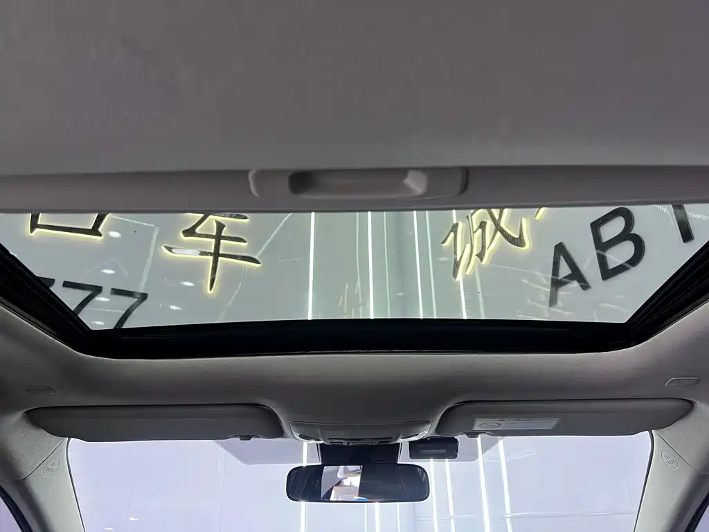 Toyota Corolla 2023 — фото 15