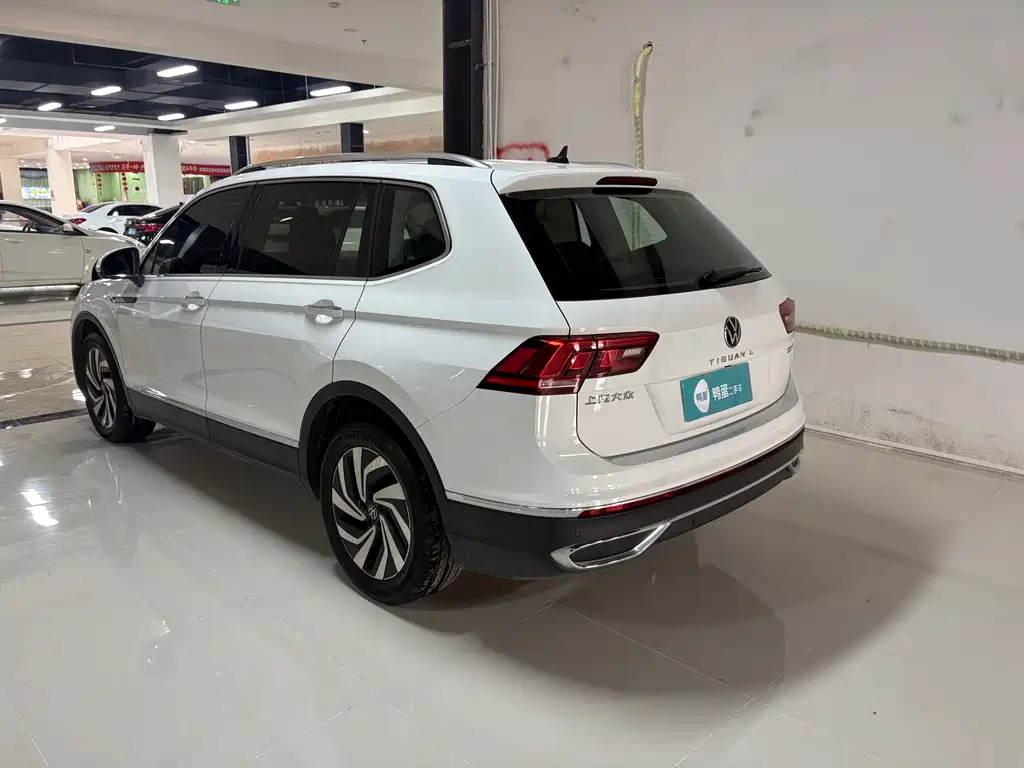 Volkswagen Tiguan L 2024 — фото 3