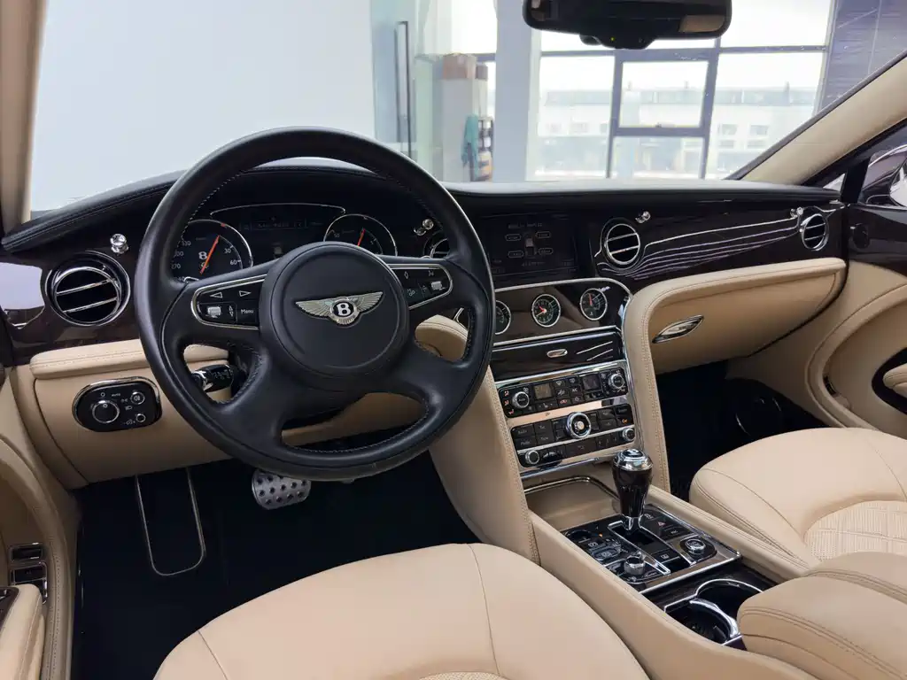 Bentley Mulsanne 2014 — фото 16