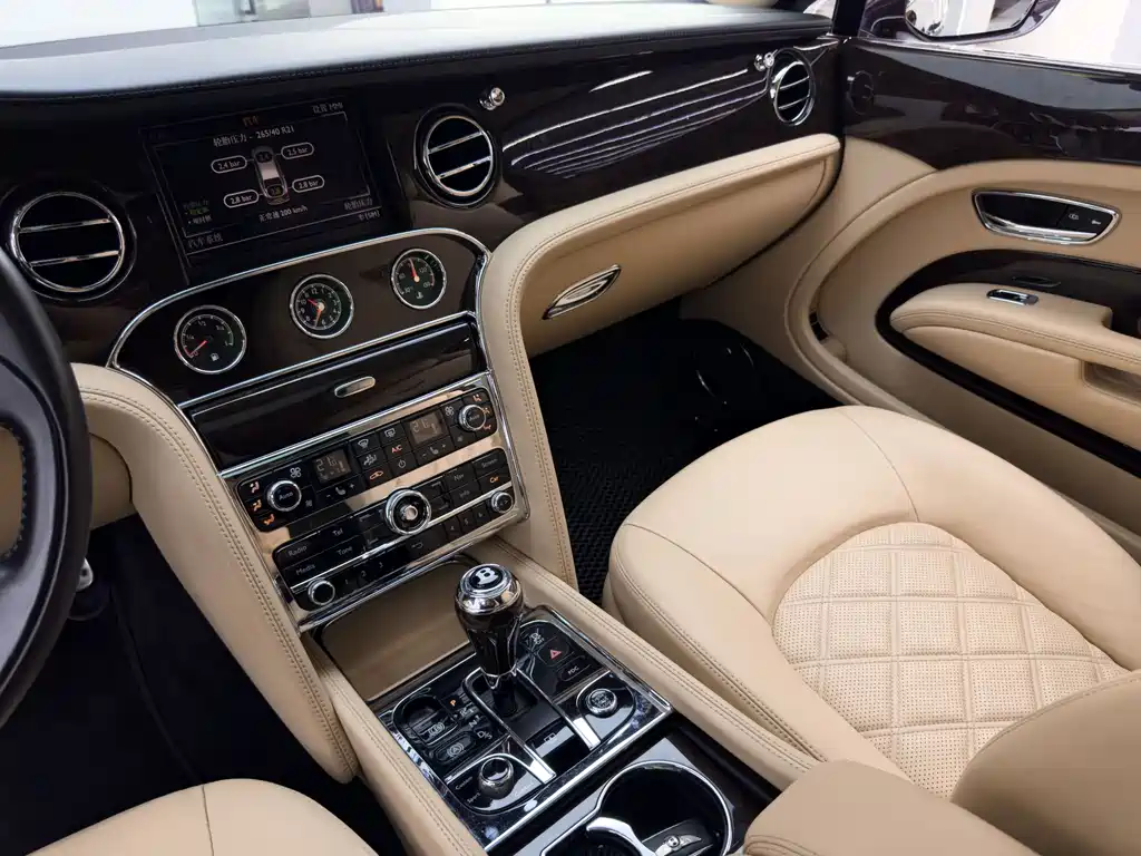 Bentley Mulsanne 2014 — фото 22