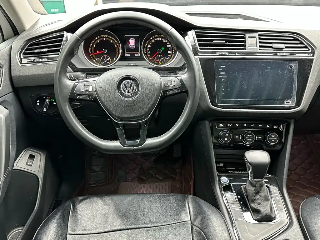 Volkswagen Tiguan L 2020 — фото 11