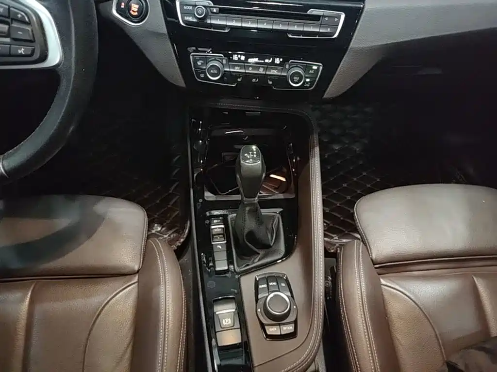 BMW X1 2017 — фото 13