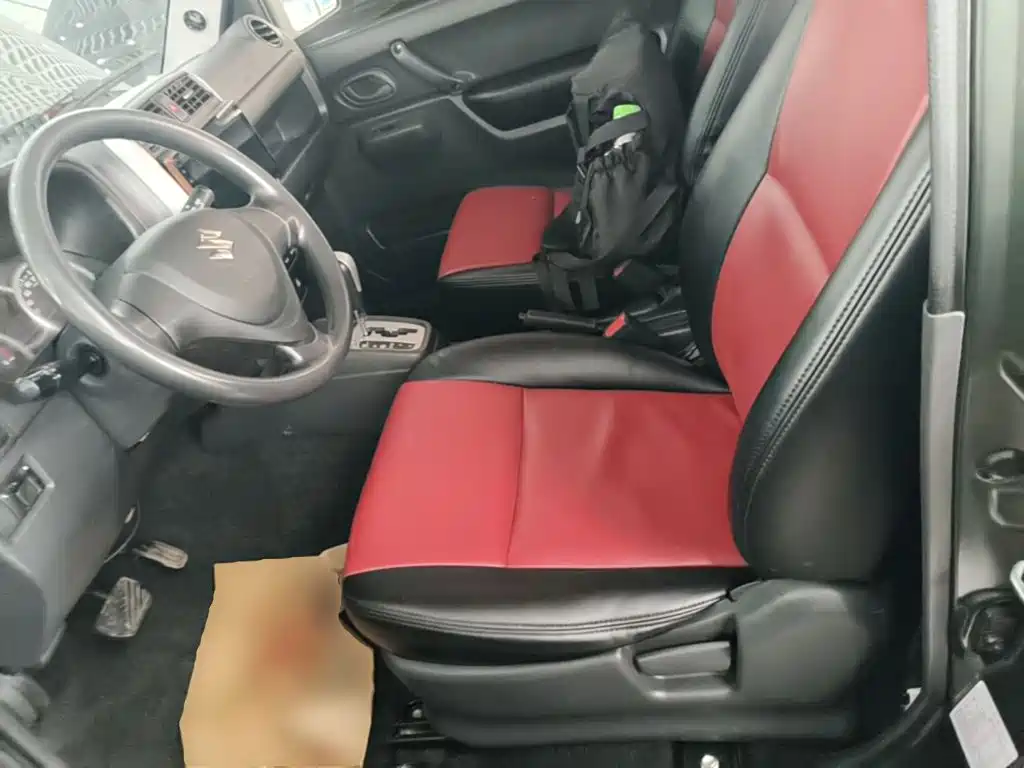 Suzuki Jimny 2018 — фото 15