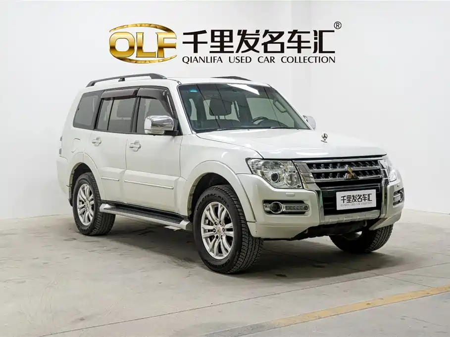 Mitsubishi Pajero 2019
