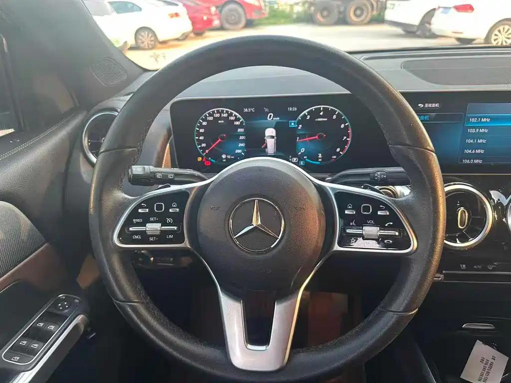 Mercedes-Benz GLB 2020