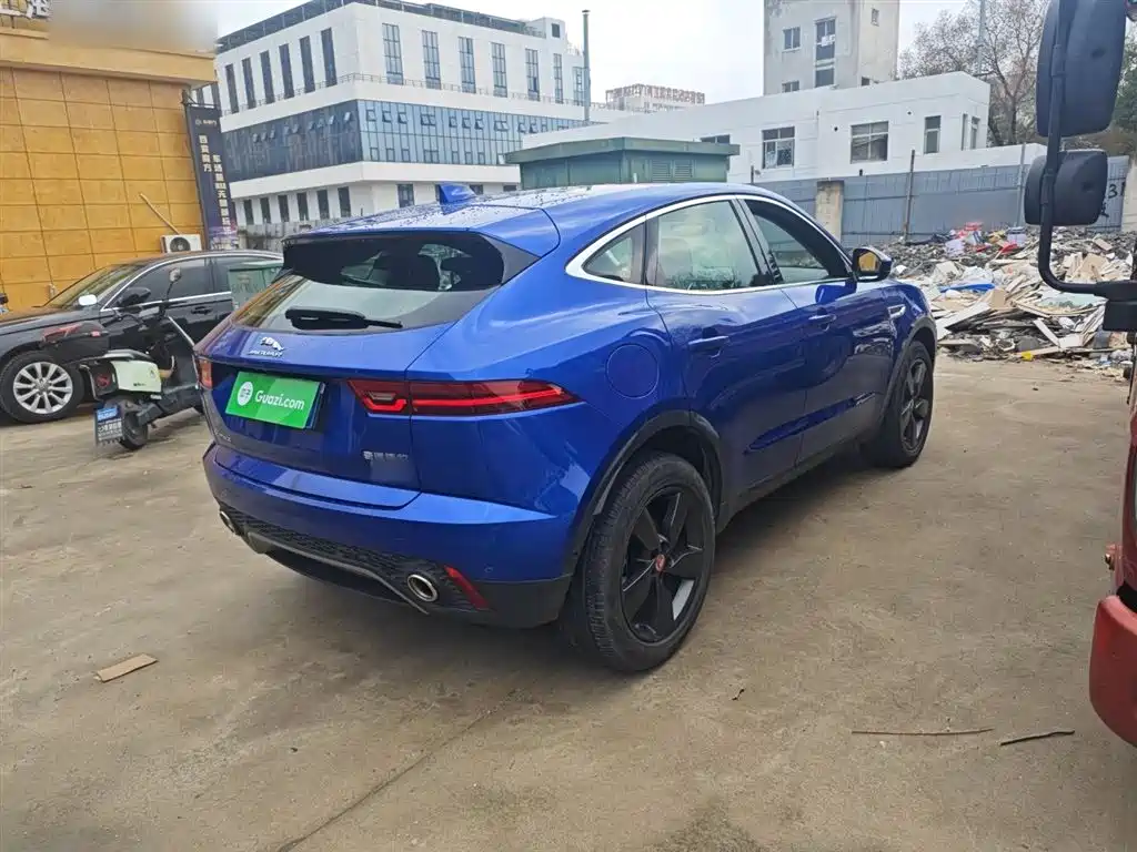 Jaguar E-PACE 2021 — фото 7