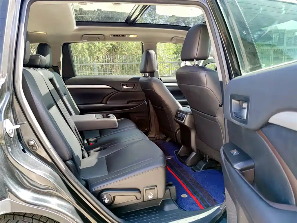 Toyota Highlander 2019 — фото 11