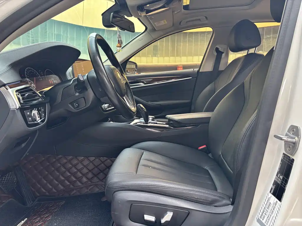 BMW 5 Series 2019