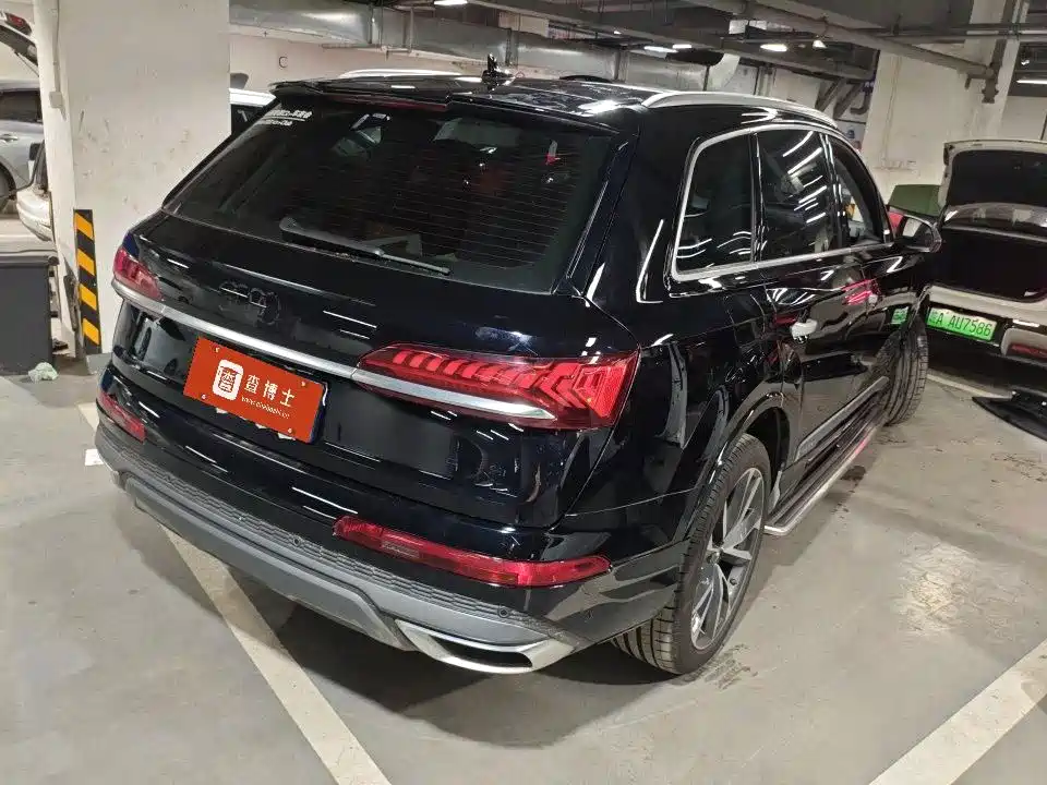 Audi Q7 2020 — фото 9