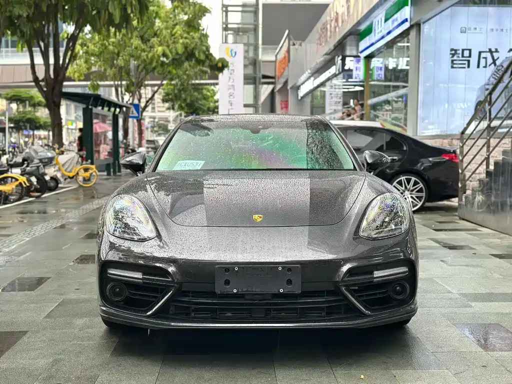 Porsche Panamera 2018 — фото 2