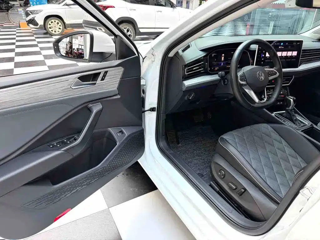 Volkswagen Sagitar 2023