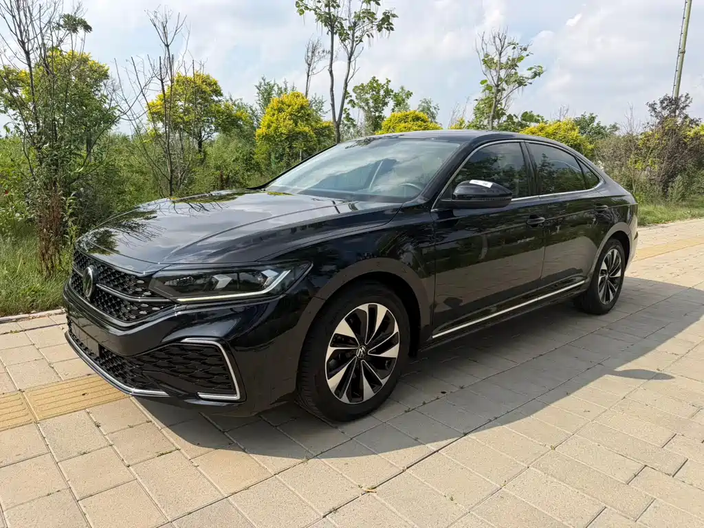 Volkswagen Passat 2023