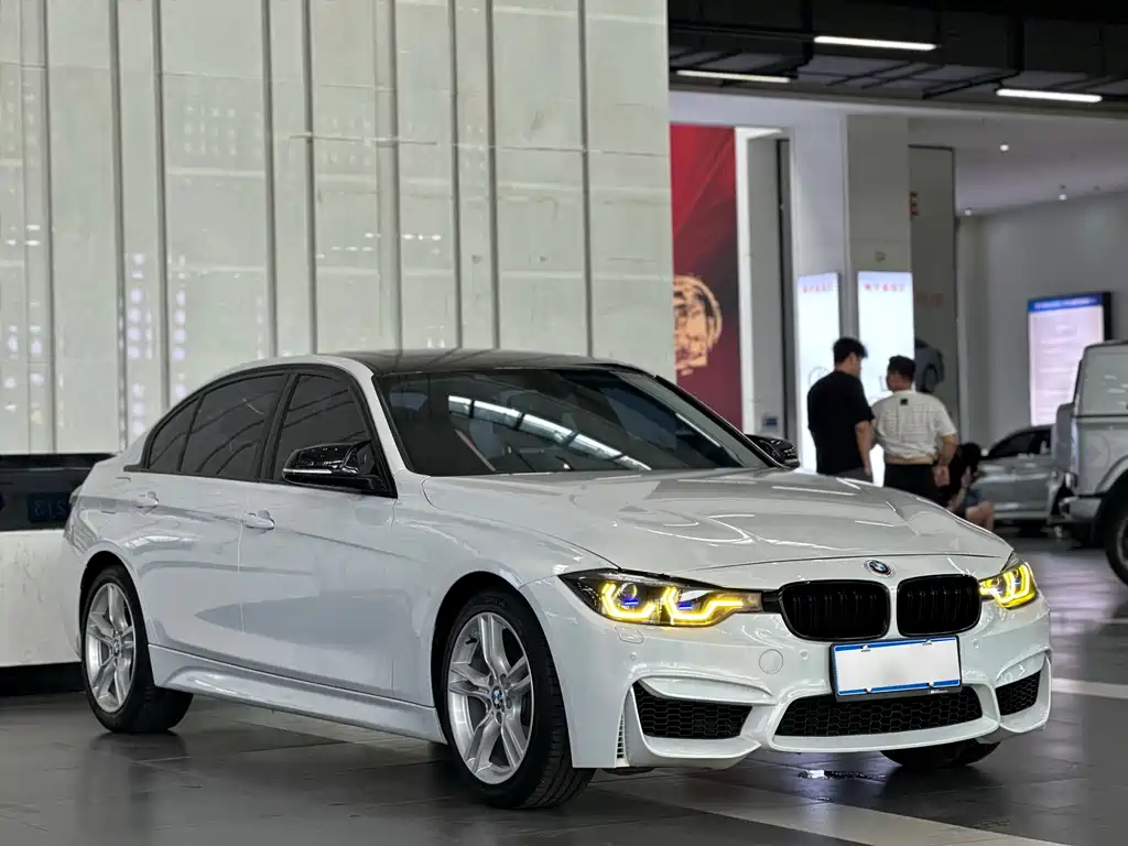 BMW 3 Series 2017 — фото 1
