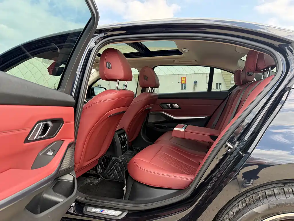 BMW 3 Series 2023