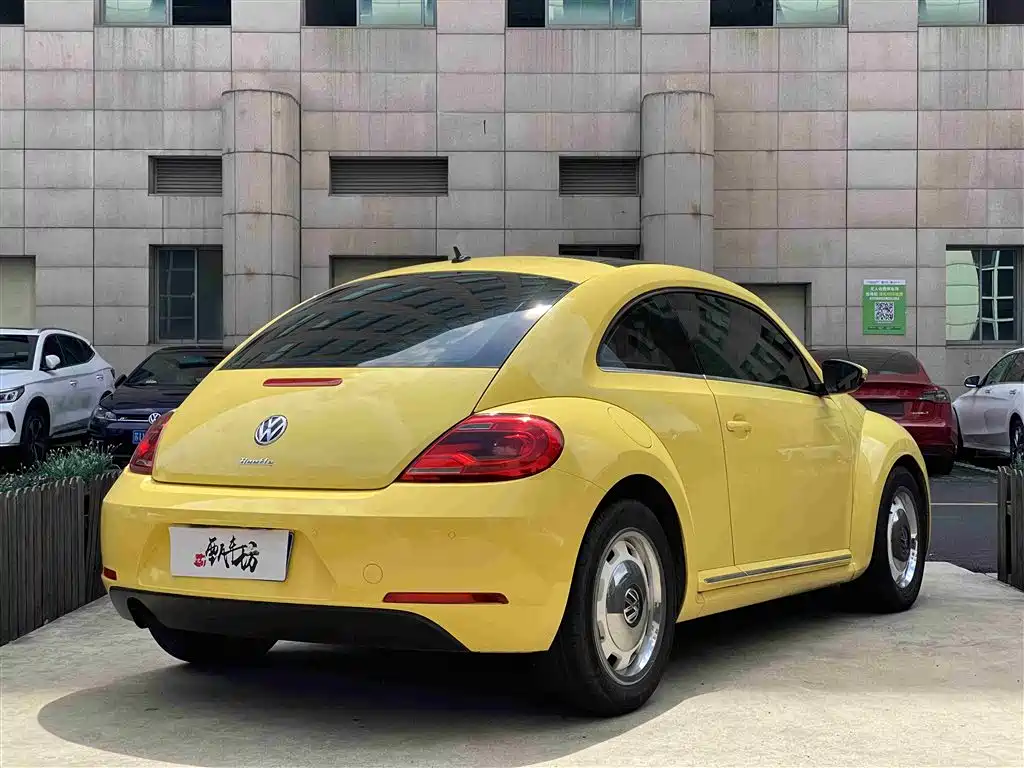 Volkswagen Beetle 2015 — фото 4
