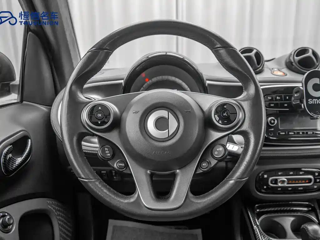 smart Fortwo 2017 — фото 14
