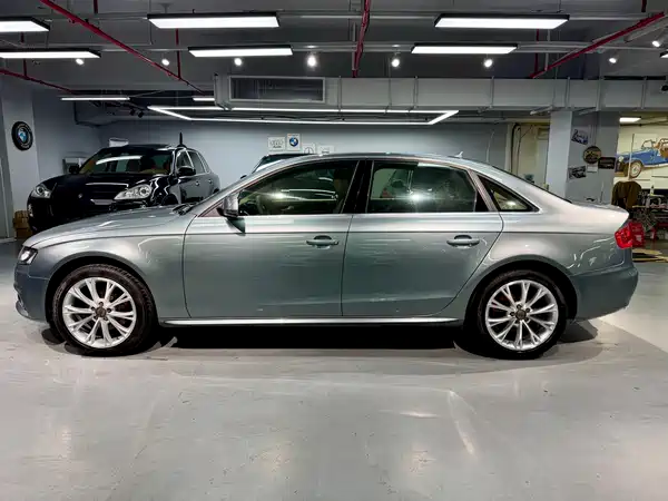 Audi A4L 2010