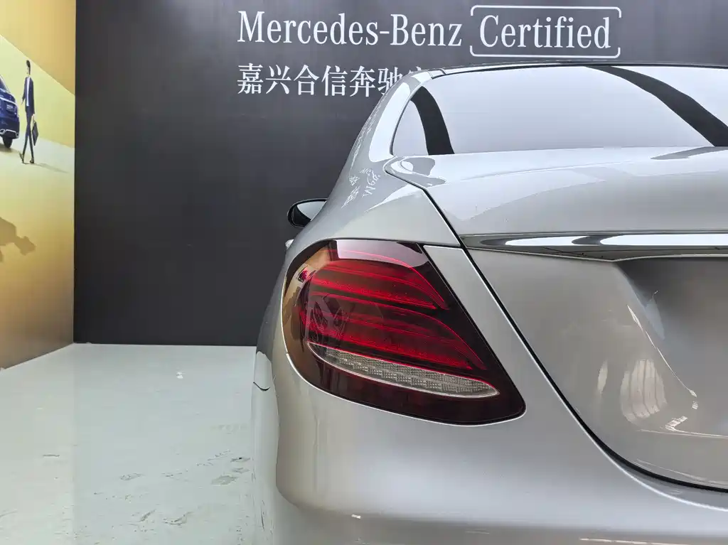 Mercedes-Benz E-Class 2020 — фото 35