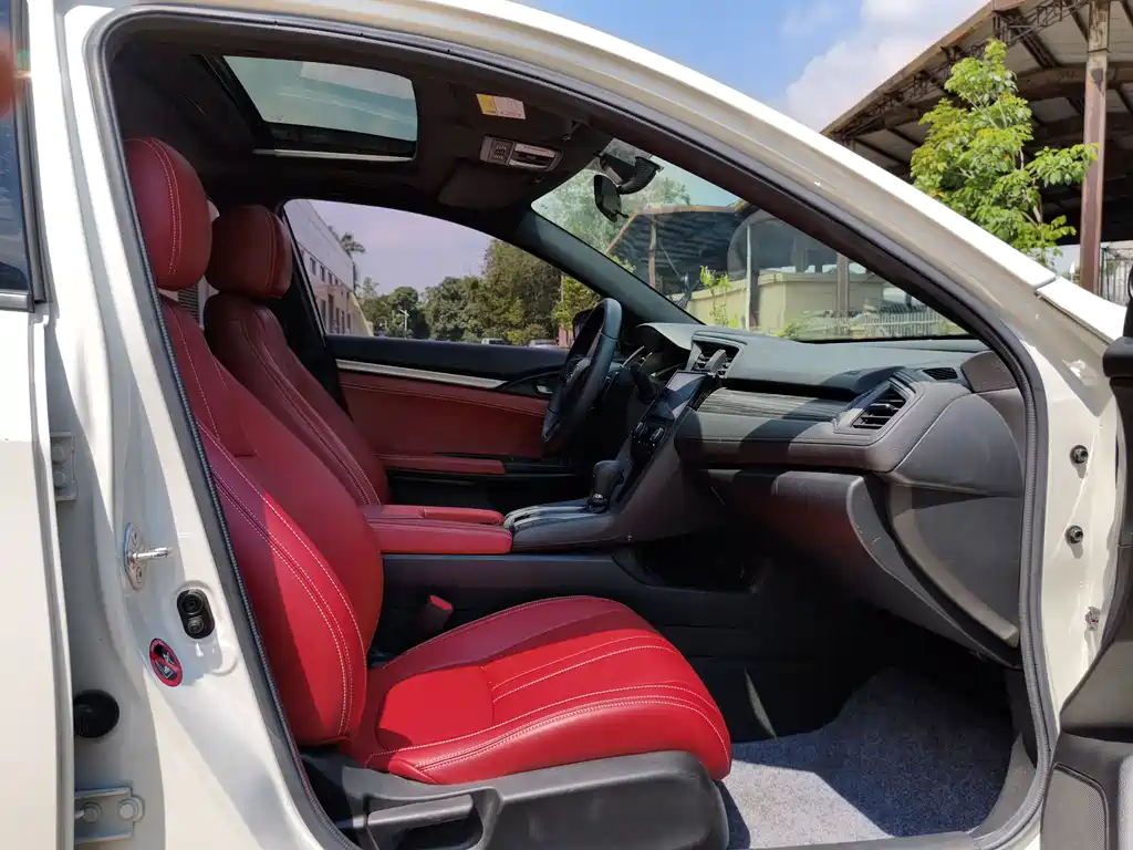 Honda Civic 2020 — фото 11