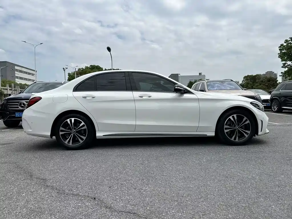 Mercedes-Benz C-Class 2018