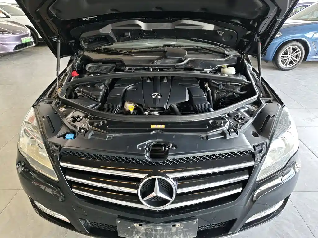 Mercedes-Benz R-Class 2017 — фото 16