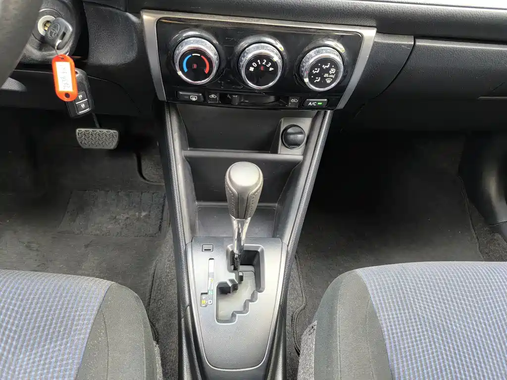 Toyota Yaris L 2019 — фото 15